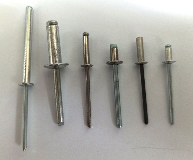 Plain Color Stainless Steel Waterproof Blind Rivet Standard Size