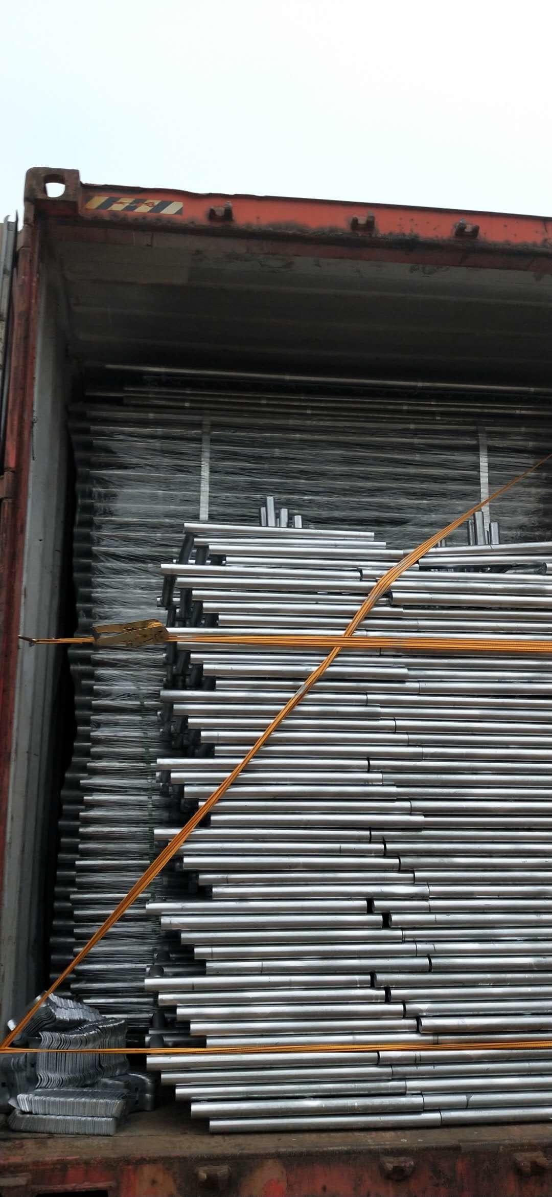 ISO Hot Dip Galvanized 10ft Width Temporary Security Fencing For Sports Field