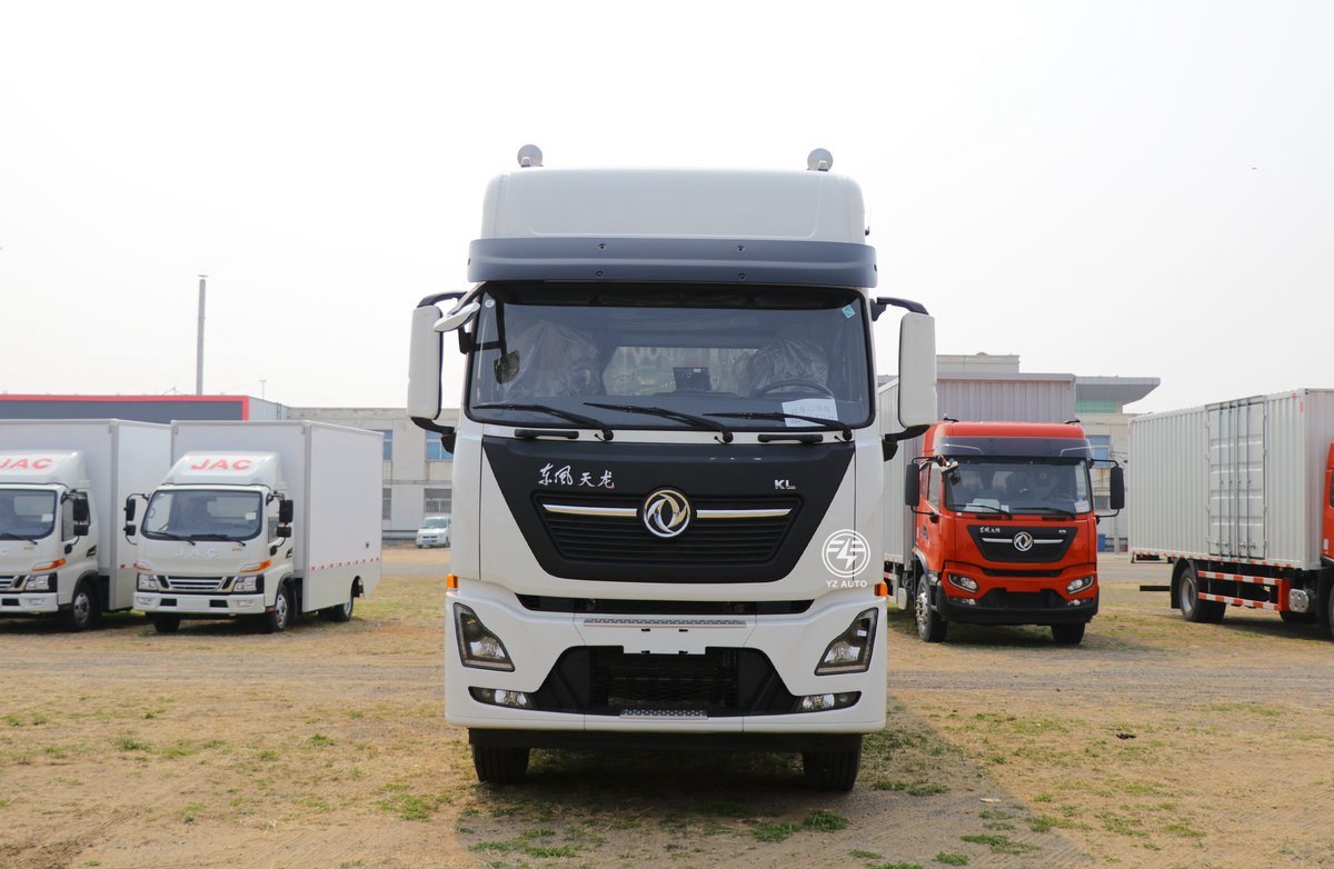 YUCHAI Engine 25 Ton Heavy Duty Truck for Road Logistics and Cargo Transportatio