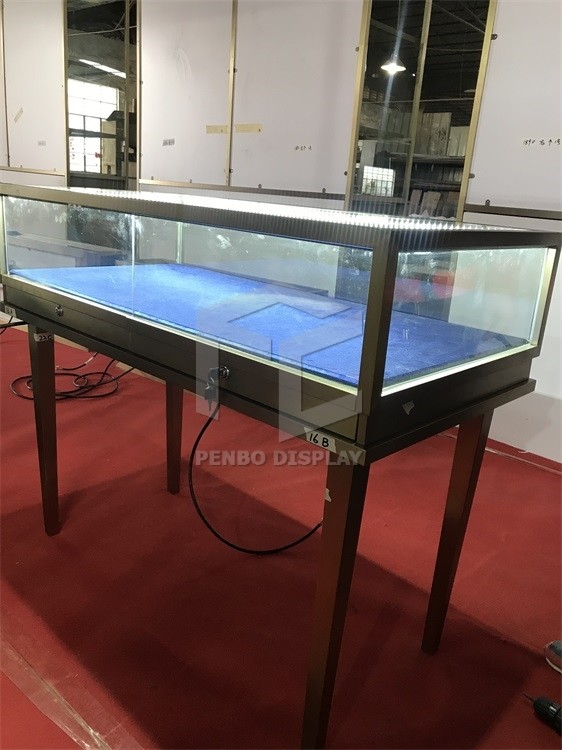 1050*550mm Countertop Jewellery Display Cabinet Glass 1000mm High Gold Electroplate OEM