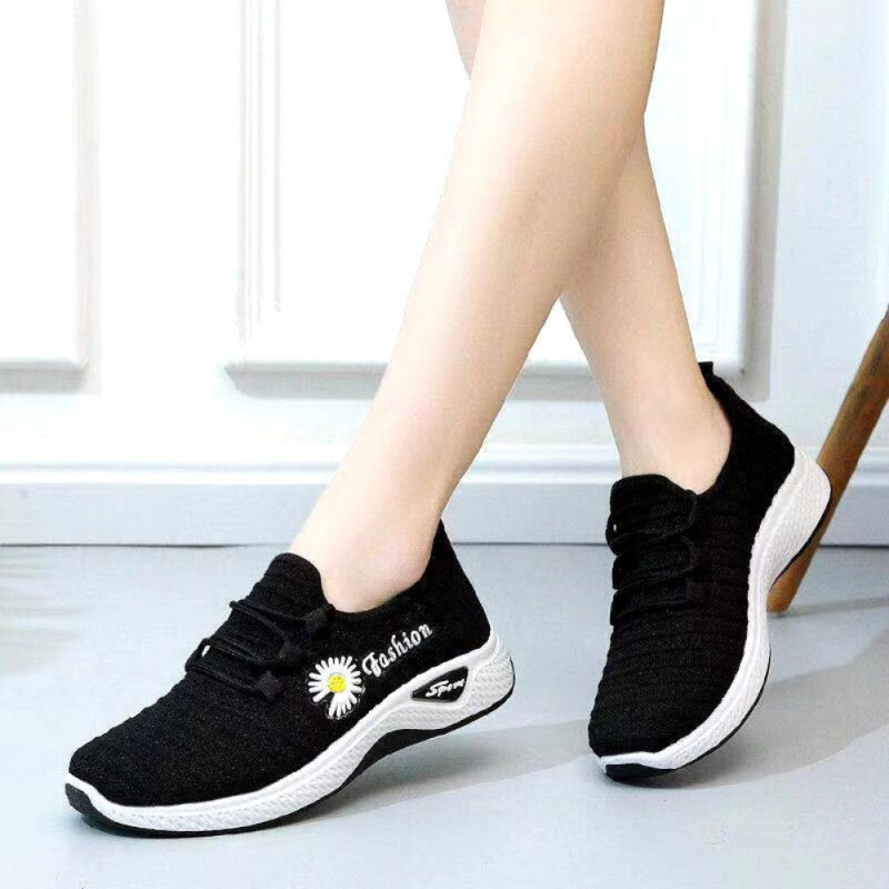 Ladies Flyknit Sport Shoes