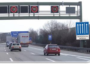 Quality Traffic Control Variable Speed Signs Free Standing 5000 cd/M2 700mm x 650mm wholesale