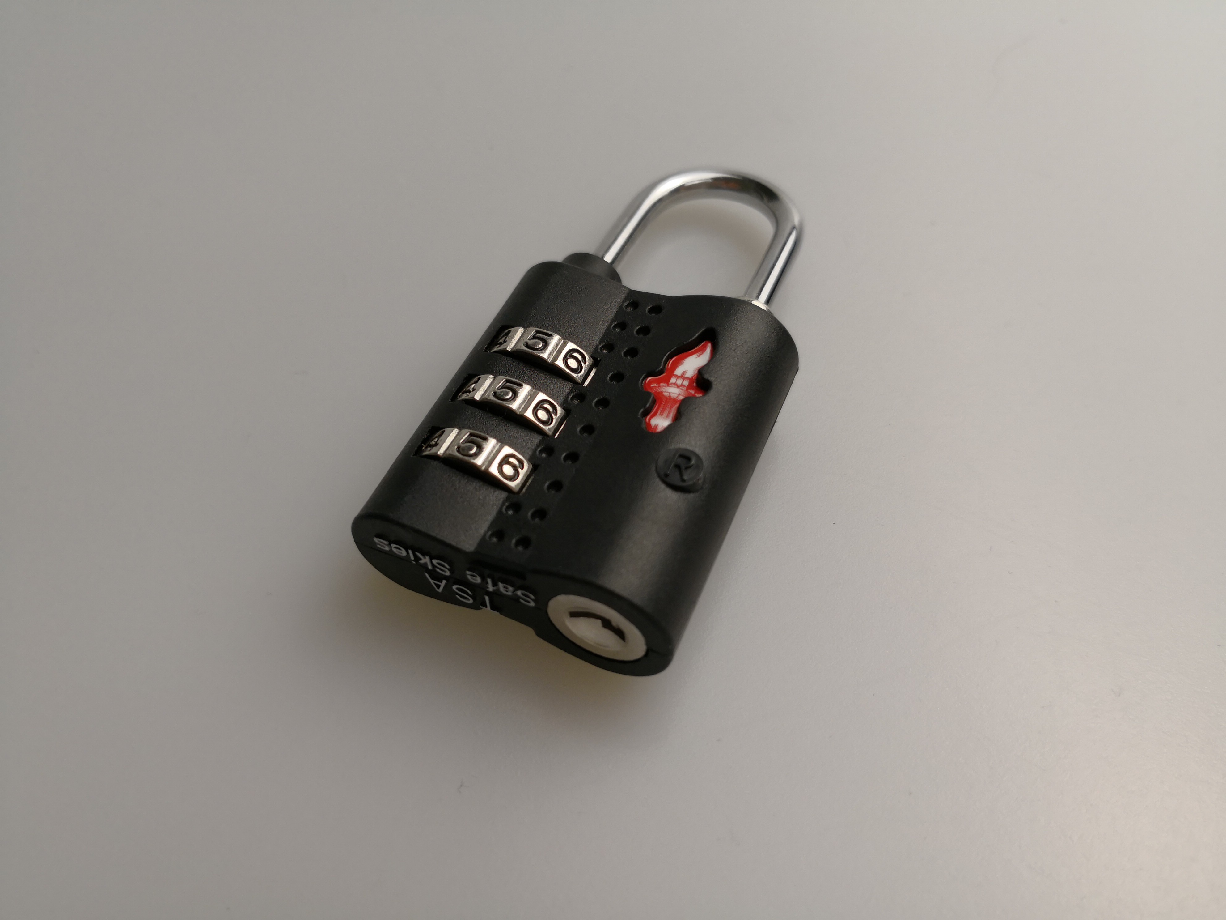 28.1g Red TSA Safe Skies , 3 Dial Travel Sentry Combination Lock For Door