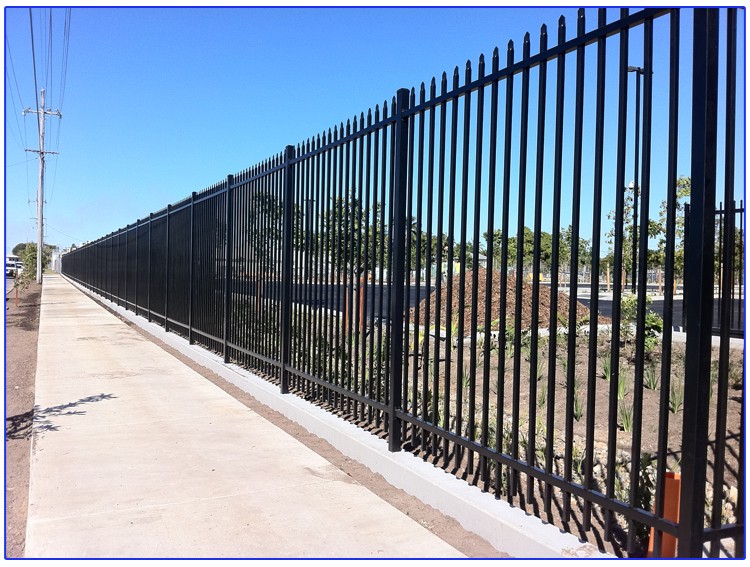 tubular fence panels.jpg