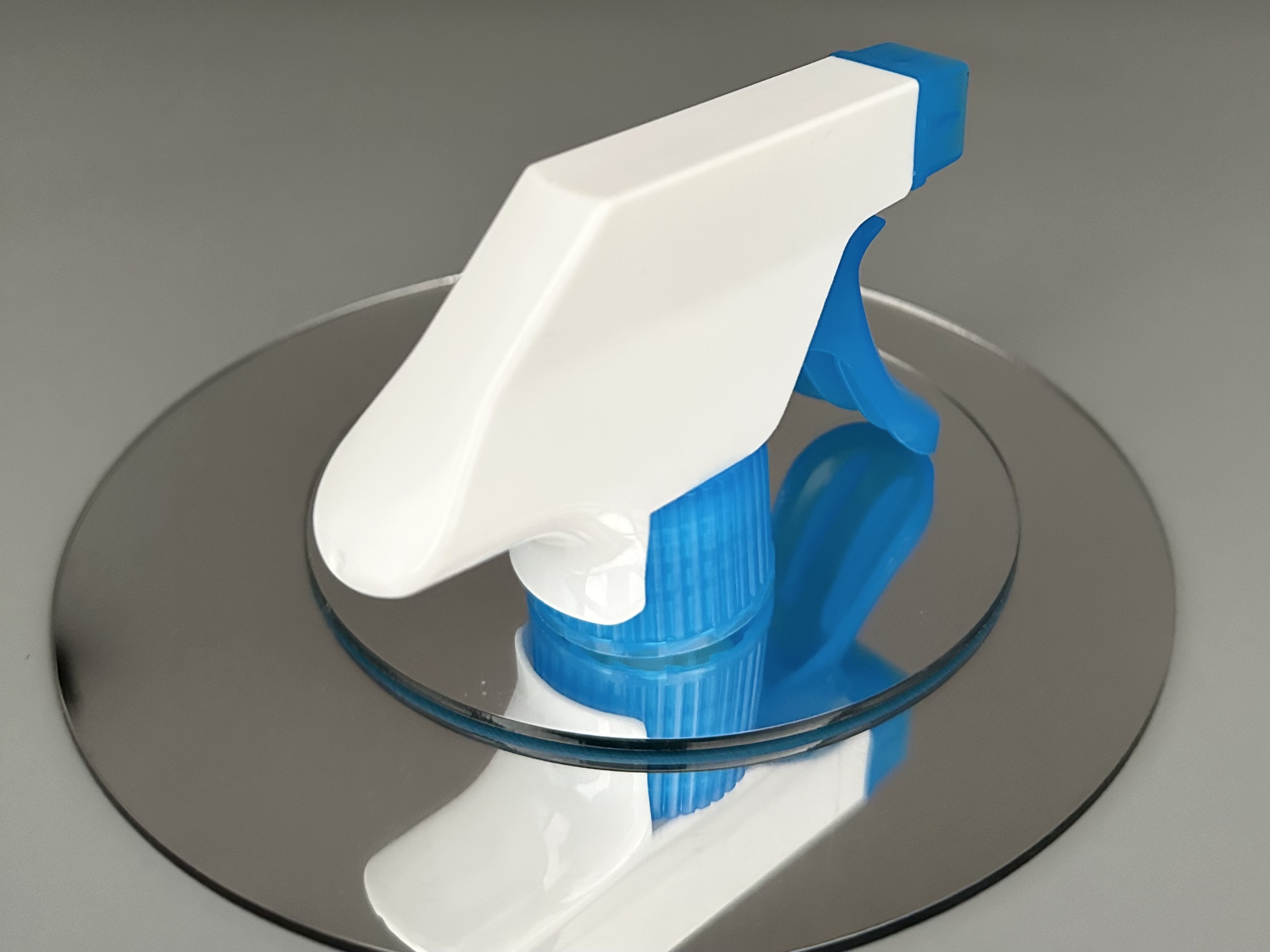 28/410 Bule Transparent Plastic Trigger Sprayer Designed for Disinfectant Spray Needs