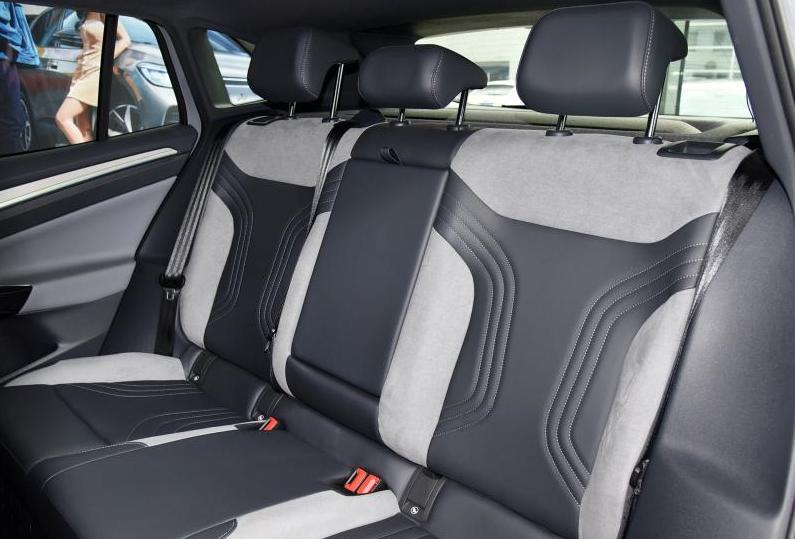 Volkswagen ID4 Pro Electric Super Car 2024 4WD Luxury EV SUV with Ternary Lithium Battery and Max. Speed of 160km/h