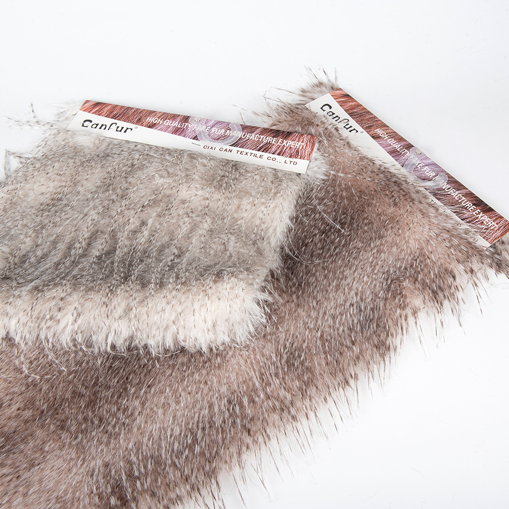 Polyester Back Material High Density 1100g/m Faux Fur Fabric for Garments