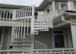 Outdoor / Indoor Metal Spiral Staircase White Power Coating Central Beam Stairs