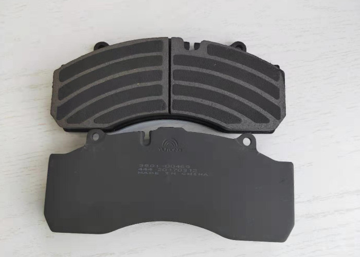 Truck Brake Pad , Automobile Bus Brake Pads With Black Color