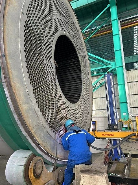 Explosive Welding Clad Tube Sheet 3.5mm SB265 Gr.1 And SA516 Gr.70N For Heat Exchanger