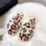 1D0037 Fluffy Opening Toe Flat Lady Winter Fashion Slipper With Strap