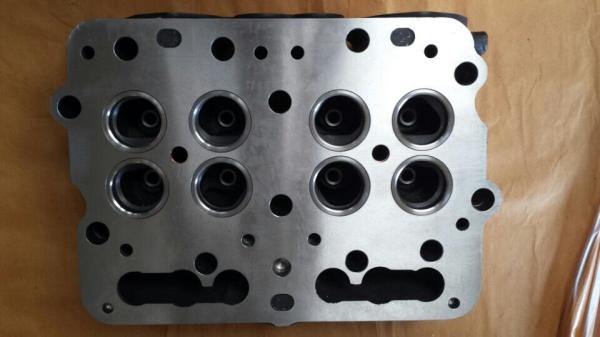 4915442 3041993 Cylinder Head for Cummins NTA855 Diesel Engine