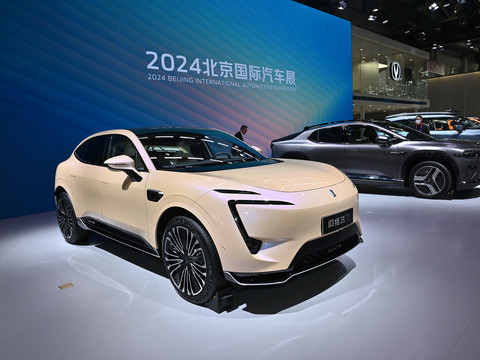 New Changan Avatar 11 Electric Car EV Vehicles Huawei 90.38kWh