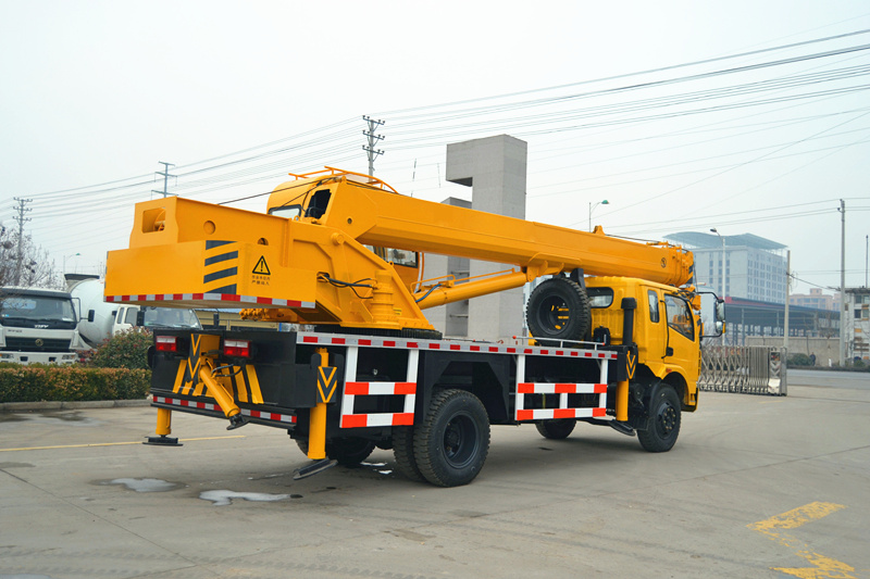 China Truck Crane Supplier Sale 6 Ton Hydraulic Mobile Truck Cranes