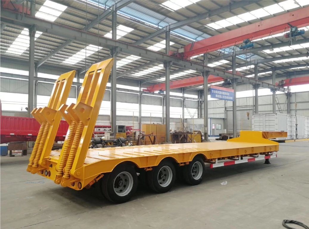 3 Axles Lowboy Semi-Trailer 60-100 Tons New Condition Hydraulic Heavy Duty Lowbed Flatbed Trailer