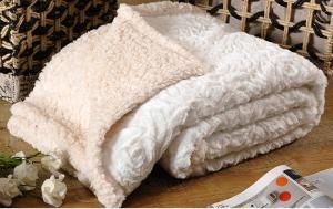 Quality Custom Solid Brushed Faux Fur Throw Blanket 100% Polyester 280gsm wholesale