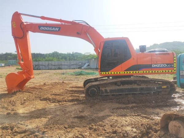 Secondhand Crawler Excavator Doosan Dh220LC-7, Used Digger 220, 100% Original