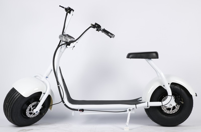 Yellow 18*9.5 Inch Tire Size 1000W Electric Scooter with Modern Style and Affordable