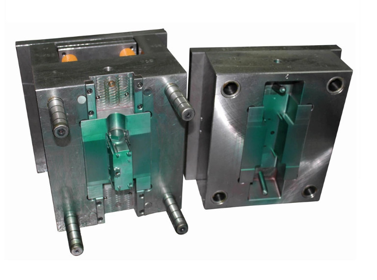 H13 Single Cavity P20 Plastic Injection Mould Customized Cold Runner Mold