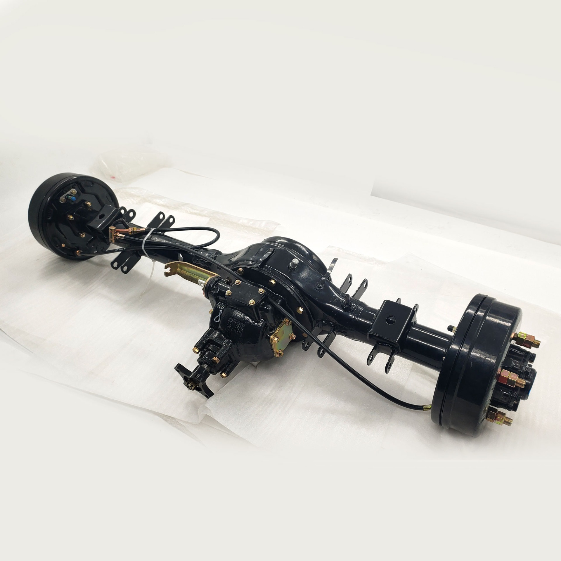 Directly from DAYANG 's in 220 Drum Oil Brake Rear Axle for Tricycle Spare Parts