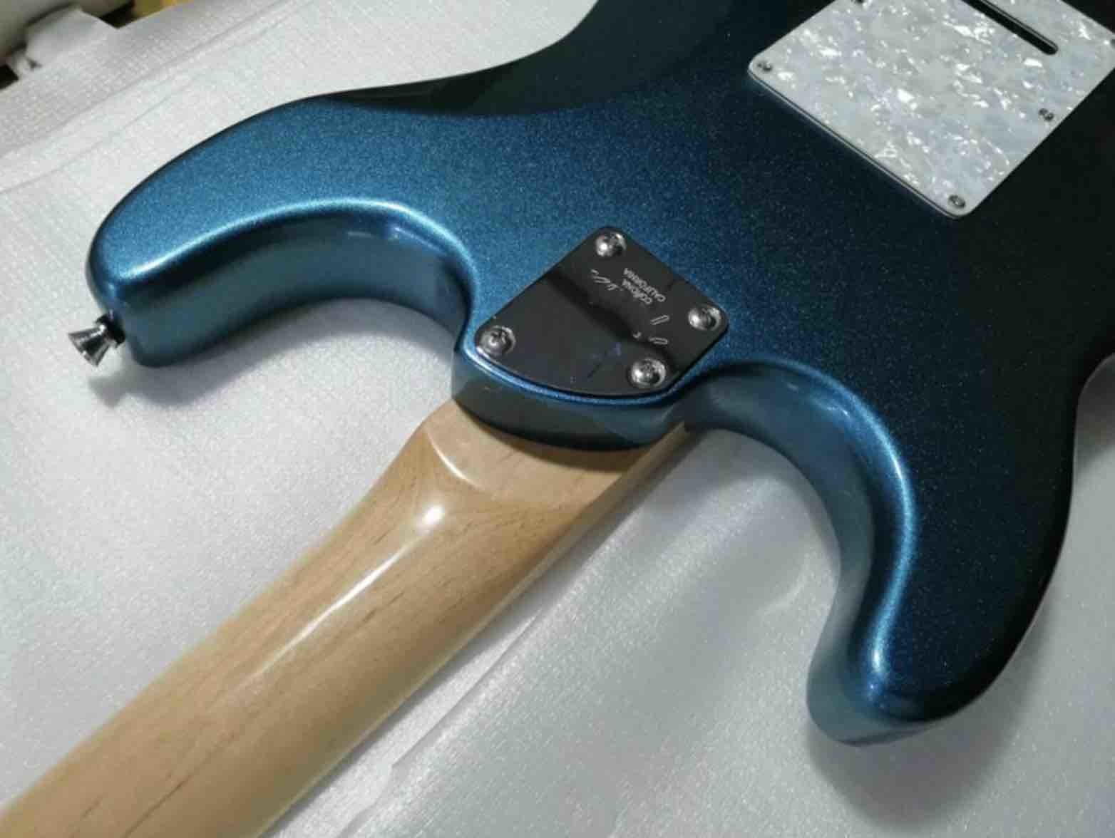 Metal blue color solid body white pickguard maple fretboard Elite electric guitar