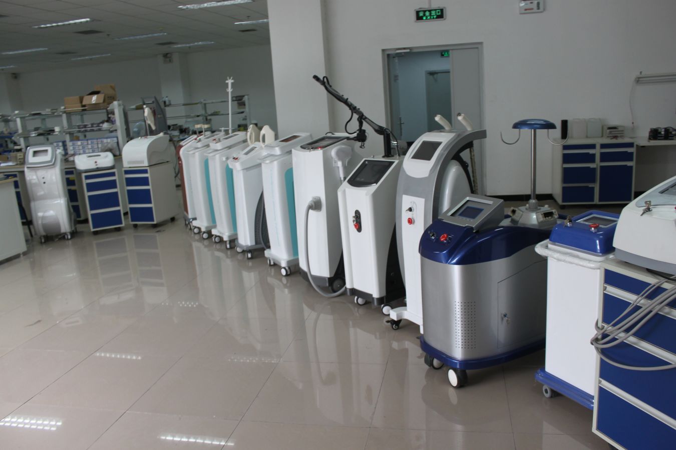Nubway Insulated Fractional RF Microneedle Machine 50w For Wrinkle removal