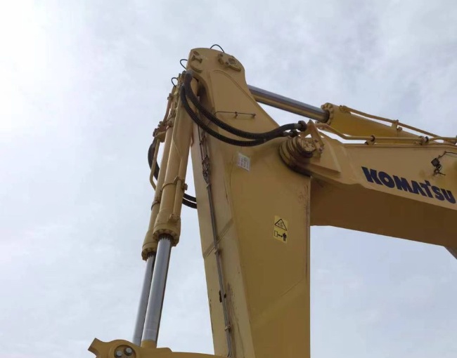 Komatsu PC1250 Excavator Big Arm