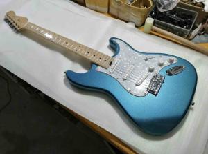 Quality Metal blue color solid body white pickguard maple fretboard Elite electric guitar wholesale