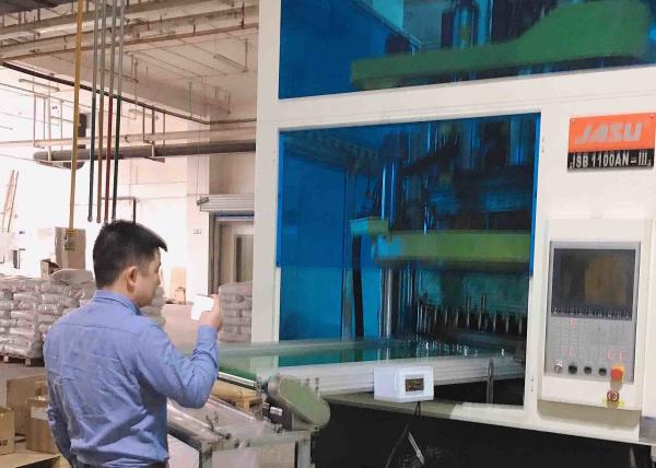 PCTG Full Automatic Blow Molding Machine 125ML Semi Automatic Hand Moulding