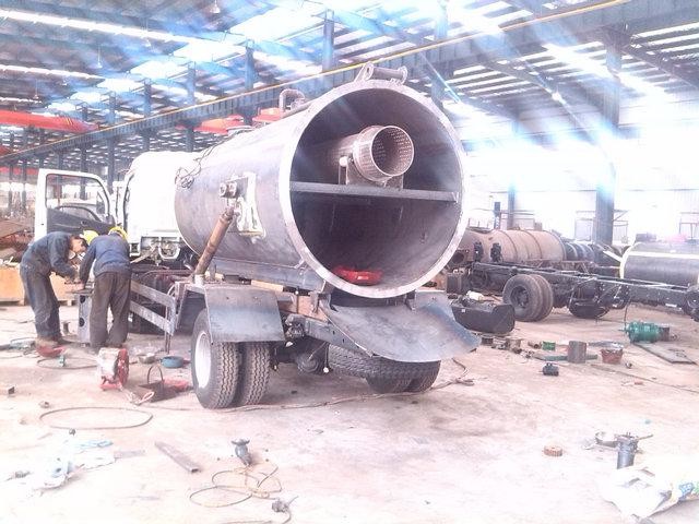 Dongfeng Sewage Suction Truck 18000L vacuum sewage suction tanker truck