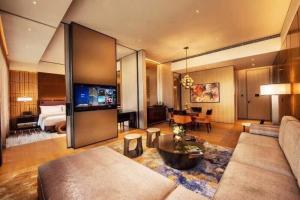 Quality 2440x1830mm Laminated Glass Panels wholesale