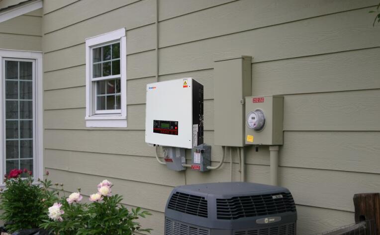 Hot selling grandglow photovoltaic grid connected three-phase inverter 10kW output 220V pure sine wave high efficiency