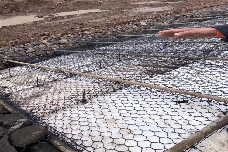 Galvanized Wire Mesh Hexagonal Gabion Box With 2.7-3.0mm Wire Diameter