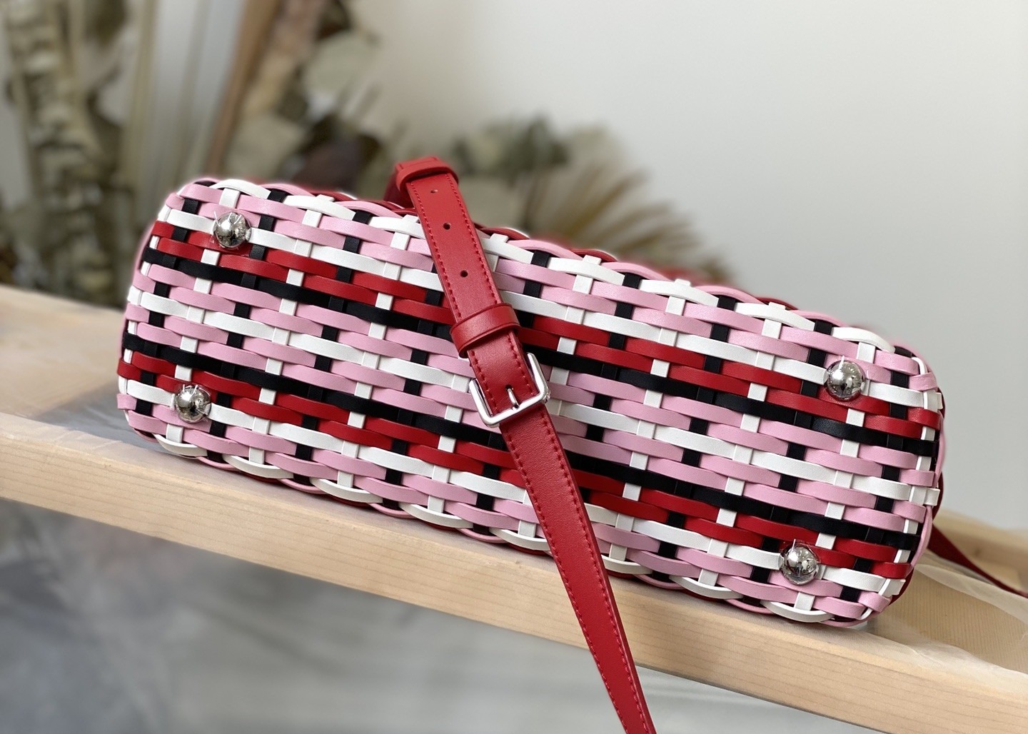 Rattan Weaving Handmade Crossbody Bag , Red Handmade Rattan Bag