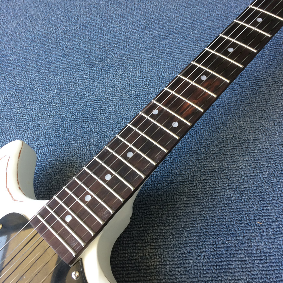 Custom Chrome Hardware with Tone-Pro Bridge Semi-Gloss Finish Alpine White Electric Guitar