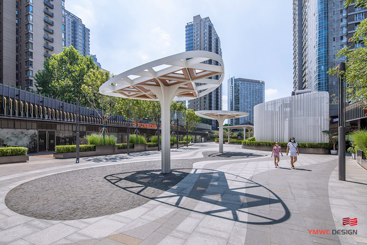 Stainless Steel Sculptural Art Pavilion with Customized Exterior and Welding Technique