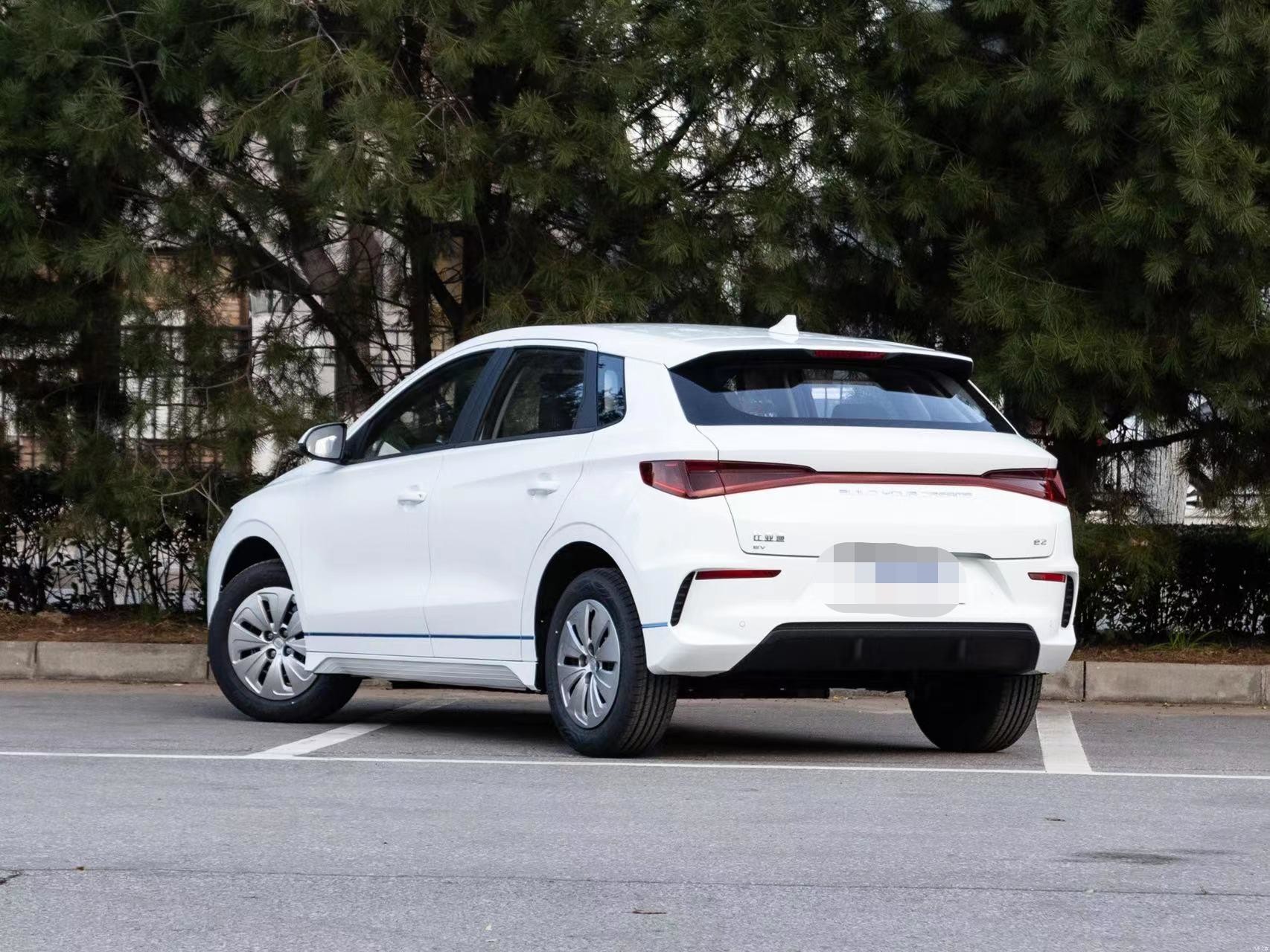 BYD E2 Ev Compact Suv Car 5 Seats Battery Range 401km New 2WD