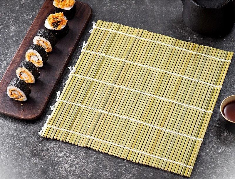 Natural Bamboo Sushi Rolling Mat for Asian Kitchen Sushi Maker
