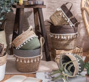 Quality Handicraft Natural Seagrass Storage Basket With Handle ECO Friendly Kids Toy Clothes Baskets Storage Home Decoractions wholesale