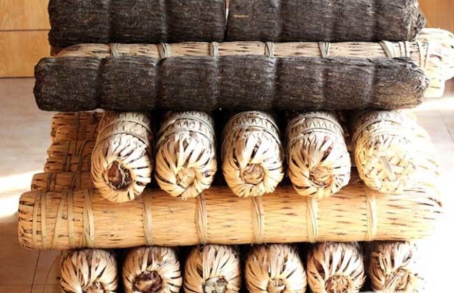 Bamboo Packaging Anhua Qiangliang Dark Tea High Grade Improve Immunity