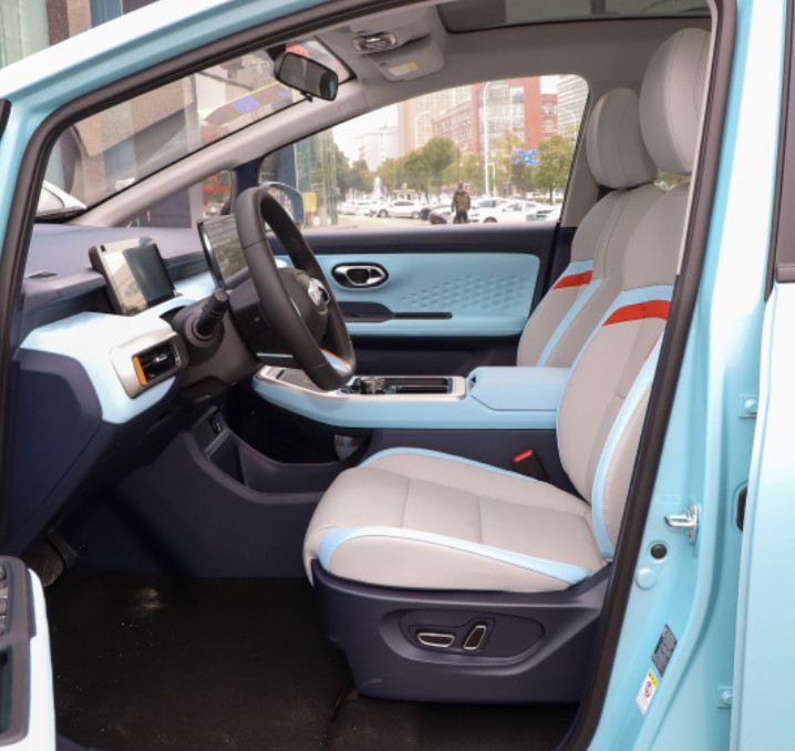 AION Y 2022 70 Executive Edition Lithium Iron Phosphate 5 Door 5 seats SUV