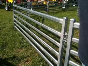 Quality Heavy Duty Goat Galvanizing 1.8*2.1m Sheep Fence Panels wholesale