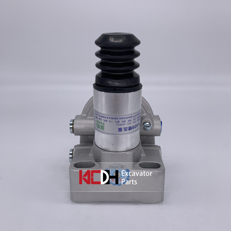 Excavator parts R010017 PL420 fuel water separator filter high-pressure pump aluminum base, suitable for air filter