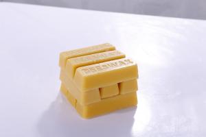Quality 100% Organic Pure Beeswax Block 28g Handmade Yellow Food Cosmetic Grade Beeswax Bar wholesale