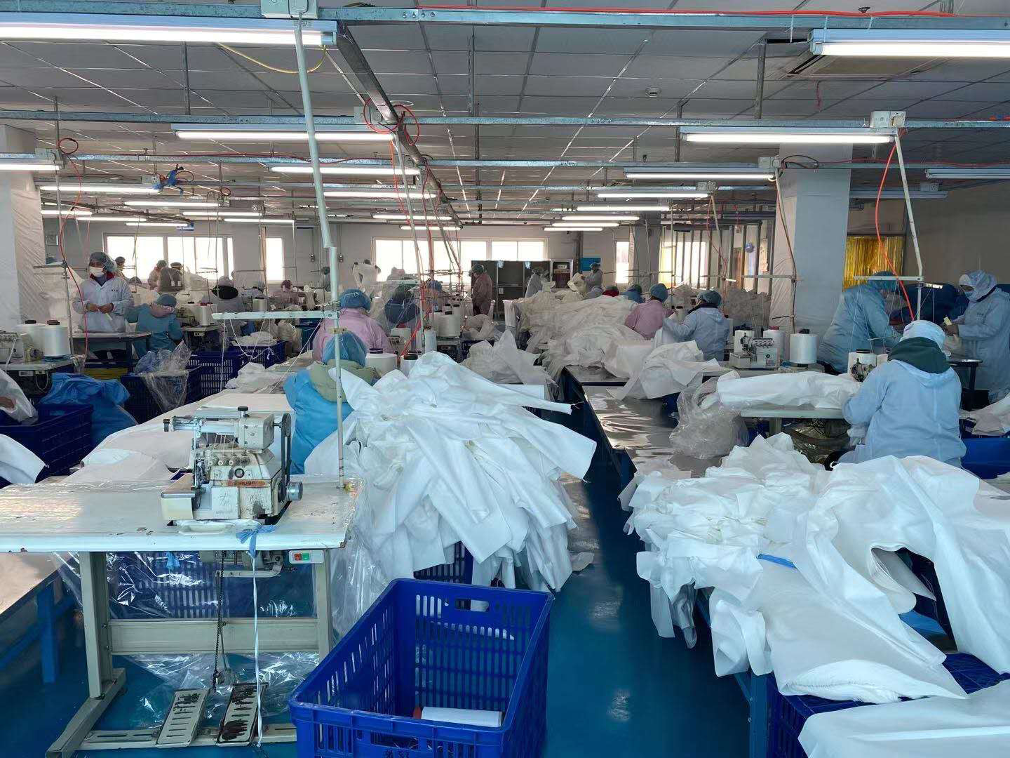 Medical Disposable Protective Suit , Breathable Disposable Coveralls CE FDA Certified