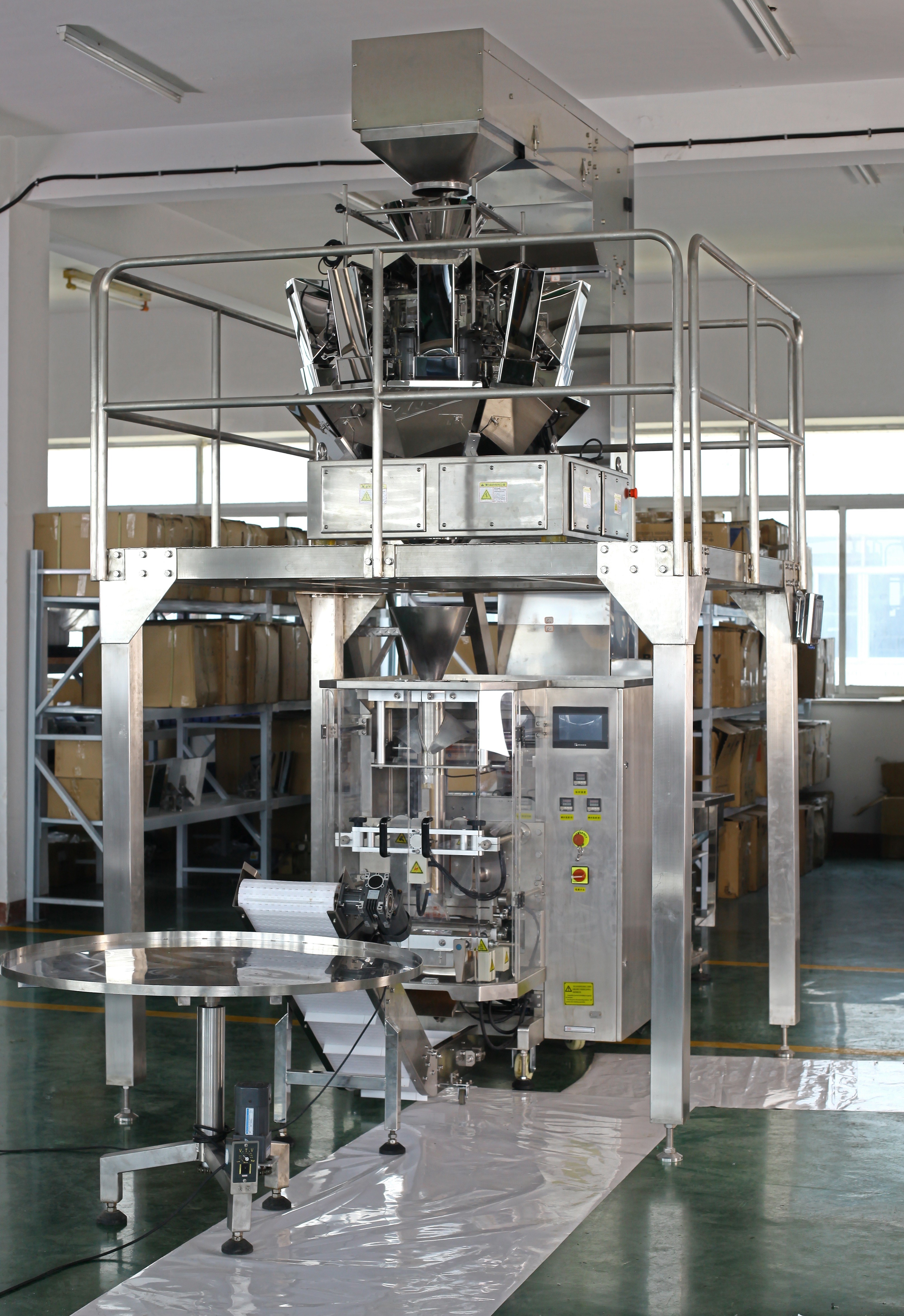 Automatic Nitrogen Filling Packing Machine For Banana Chips Snack Chips Pouch