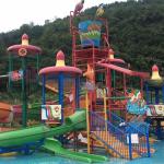 OEM / ODM Splash Outdoor Water Play Equipment With Spiral Slide