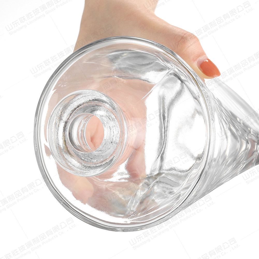Sealing Type Glass Lid Square and Cylinder Vodka Wine Glass Bottle for Juice Whisky