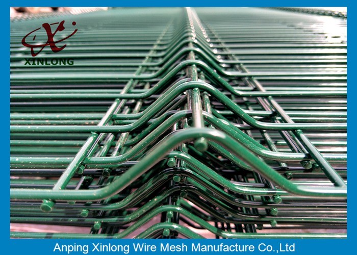 Bus Station Triangle Curved Wire Mesh Fence Diameter 3.8 - 4.0mm PVC Dipped Coating