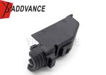 20 Pin Waterproof Automotive Connectors Plastic Black Cover 15476351 One Year